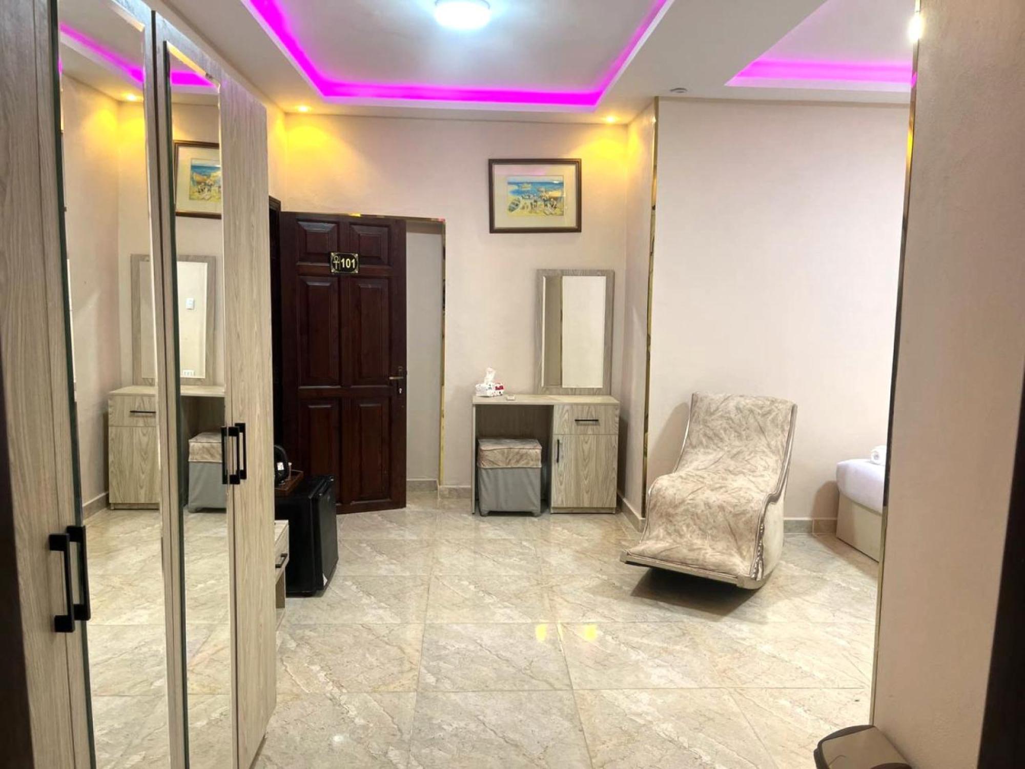 Nun Pyramids Hotel Kafrat al Jabal Phòng bức ảnh