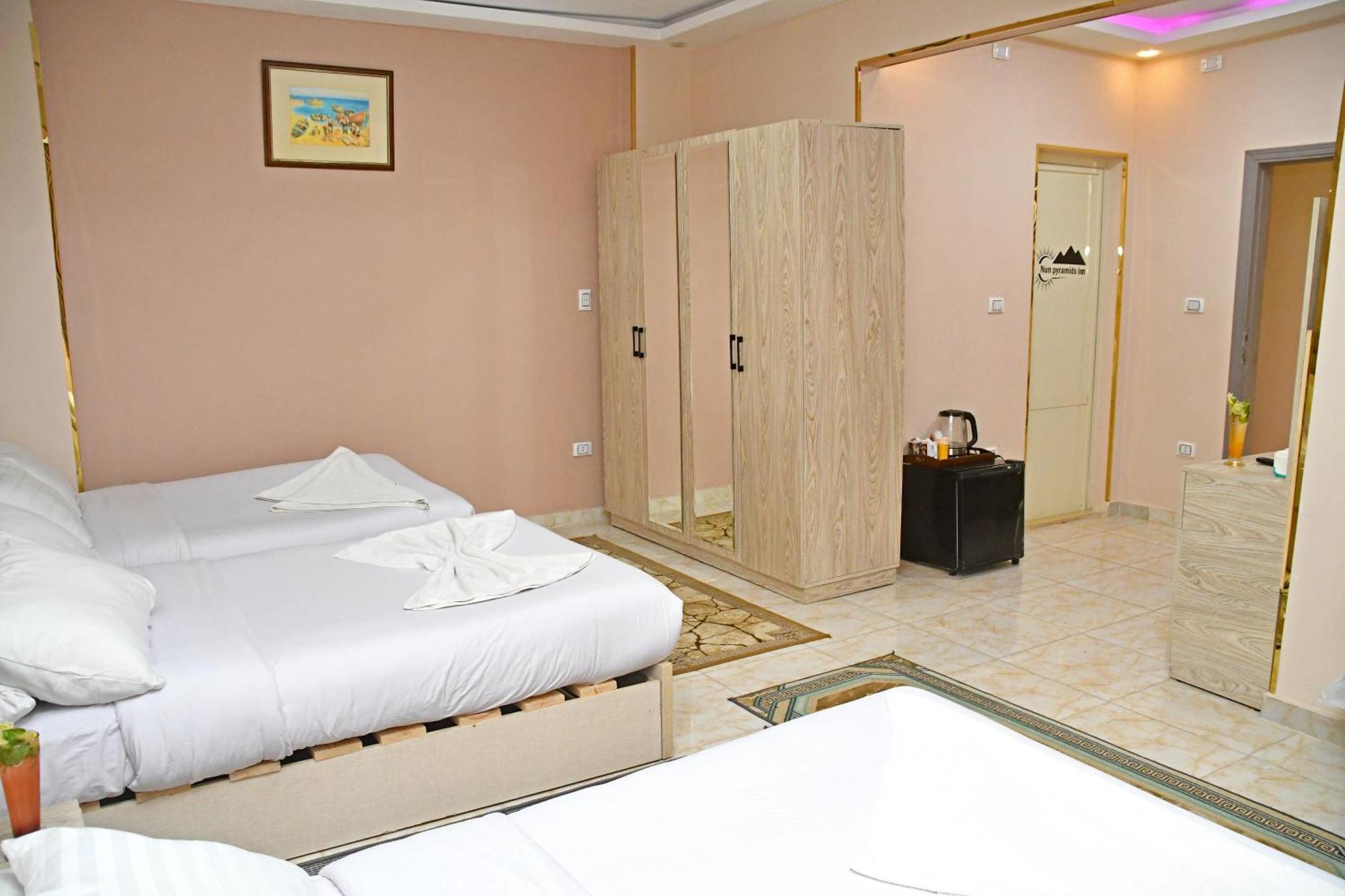 Nun Pyramids Hotel Kafrat al Jabal Phòng bức ảnh